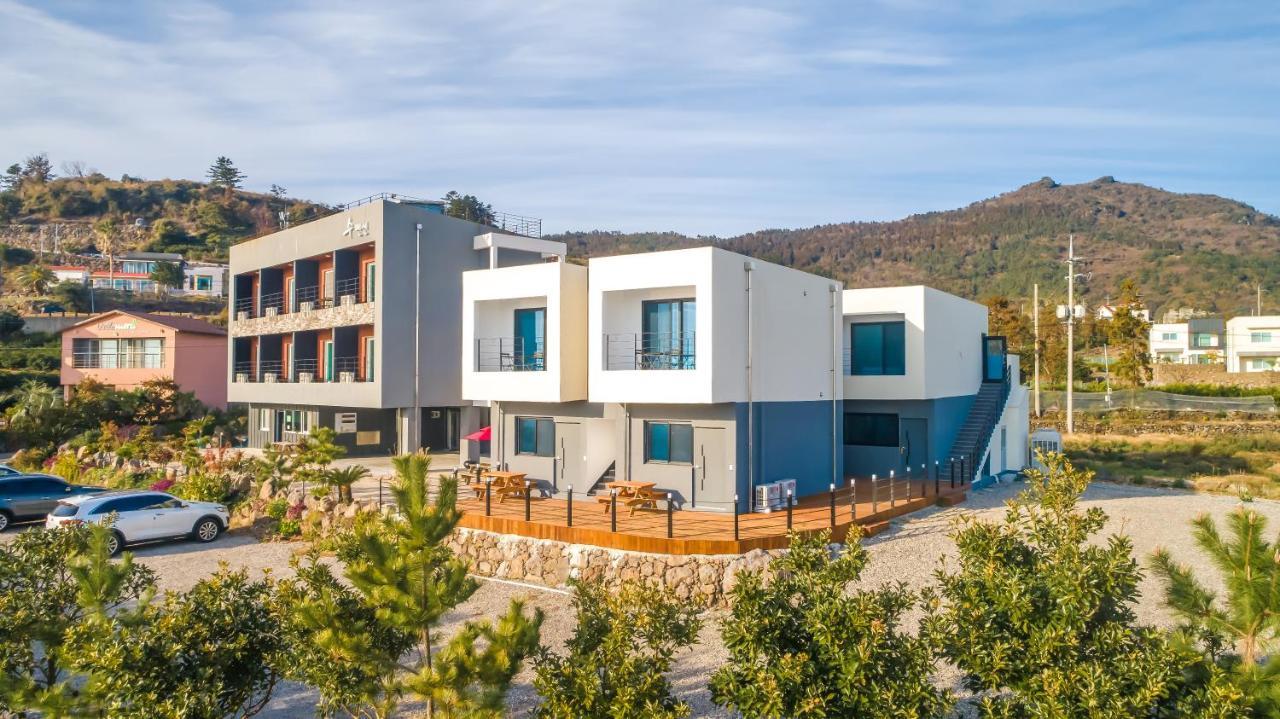 Jeju Soo Pension Seogwipo Exterior photo
