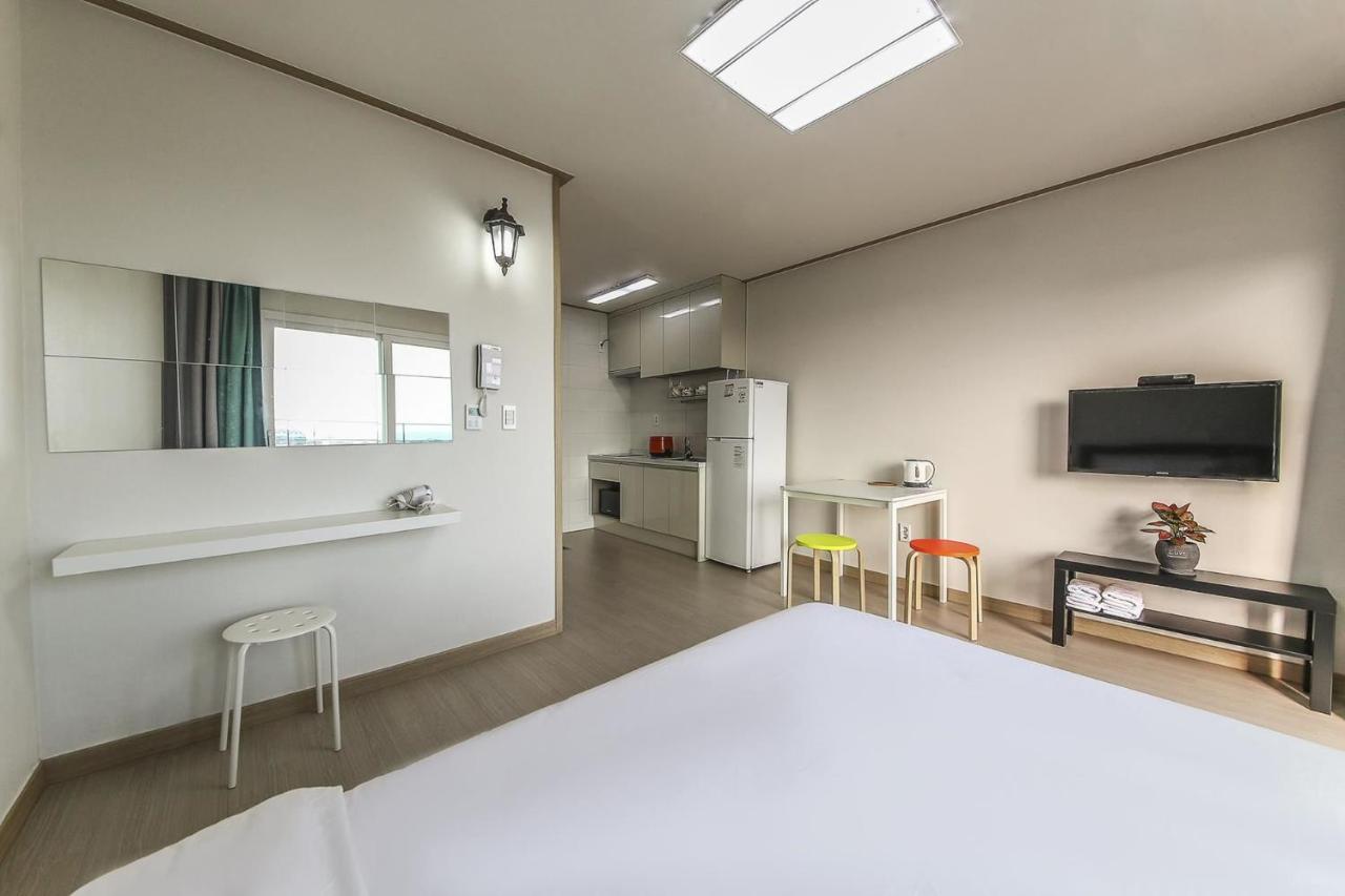 Jeju Soo Pension Seogwipo Exterior photo